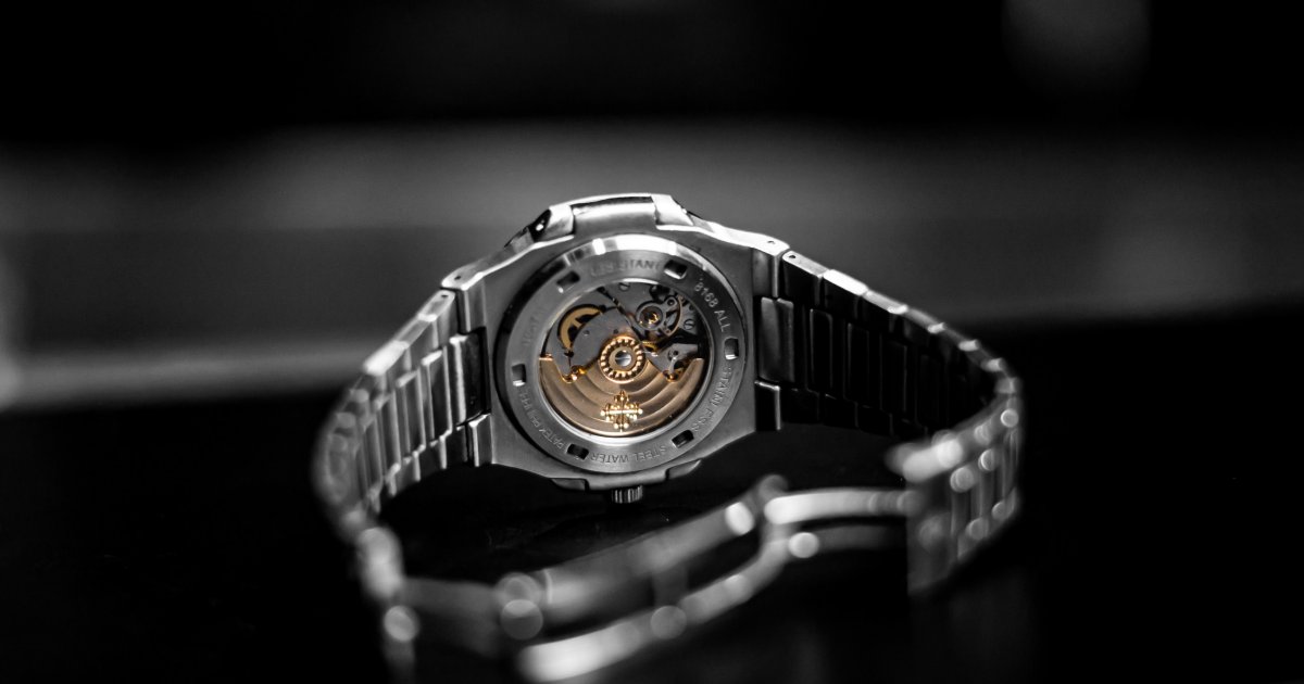 Vlak kruipen repetitie Het merkenrecht in de wereld van horloges | Novagraaf